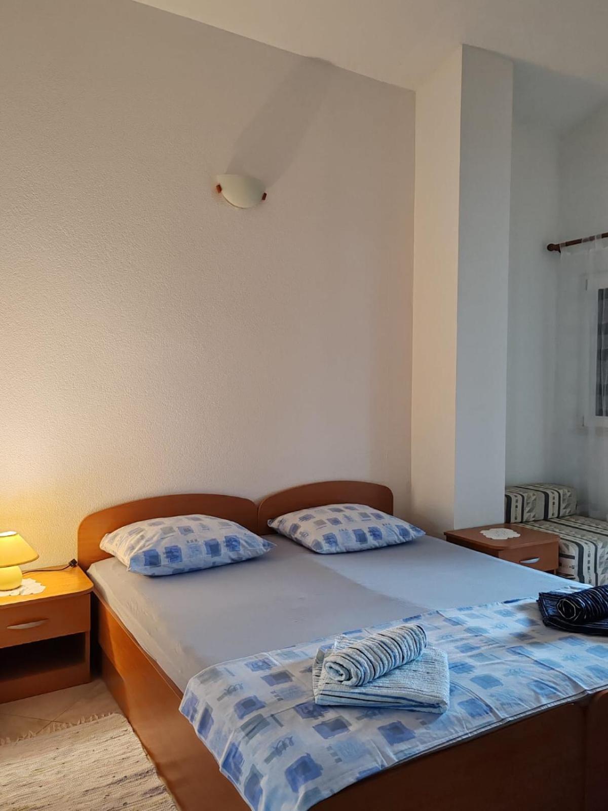 Apartments Markotic クレック エクステリア 写真