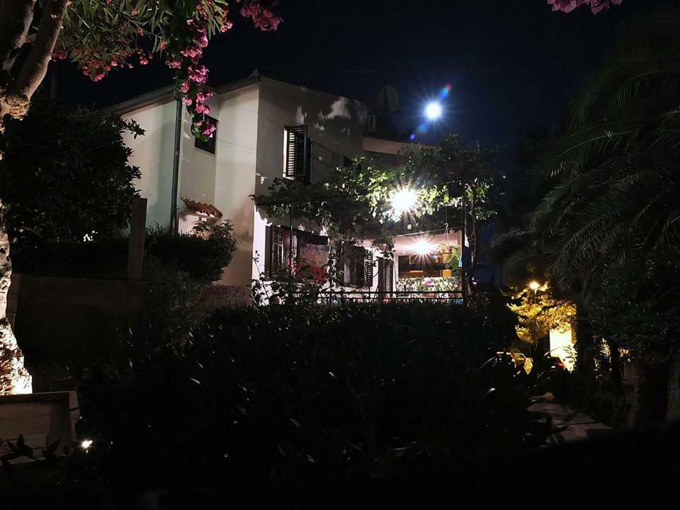Apartments Markotic クレック エクステリア 写真